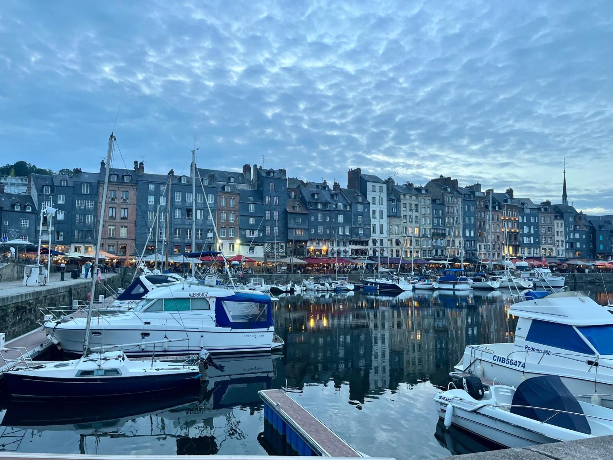 Appartement Le Freya Avec Terrasse A 5 Min Honfleur - Piscine - Parking - Wifi Équemauville Exteriér fotografie